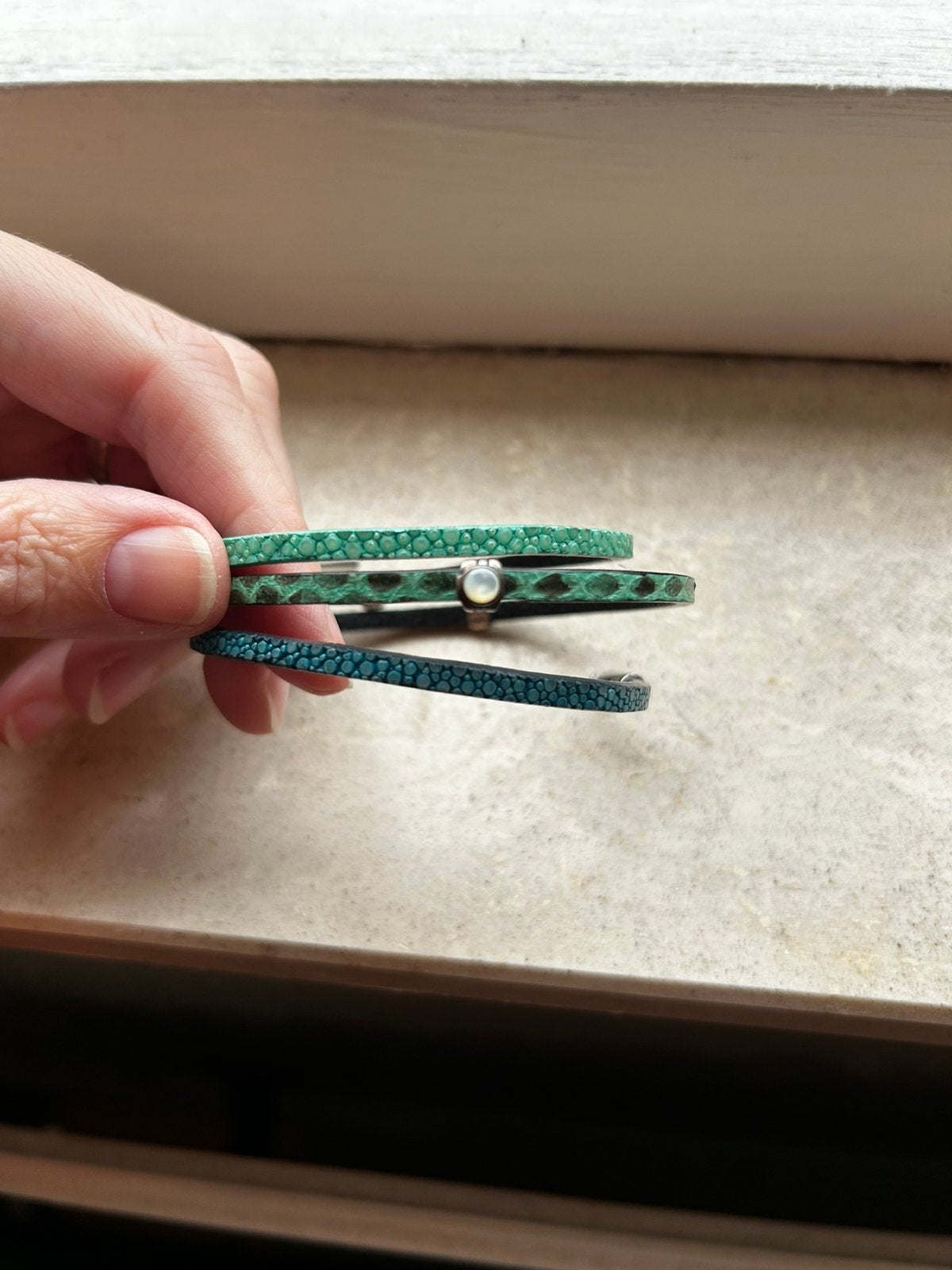 Barong barong wikkelarmband, Ophalen of Verzenden, Zo goed als nieuw, Blauw, Leer