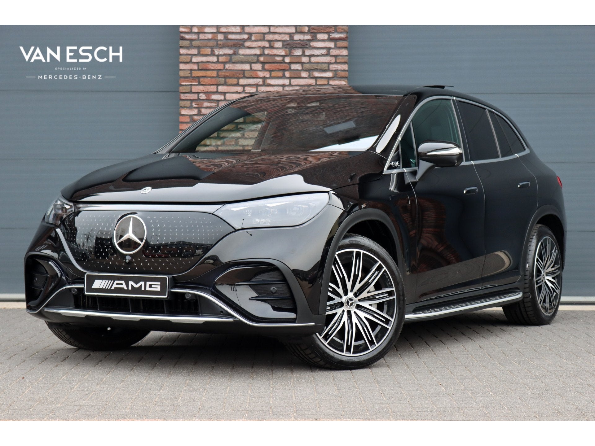Mercedes-Benz EQE SUV 350 4MATIC AMG Line 91 kWh | Distronic, Auto's, Gebruikt, Zwart, Zwart, Origineel Nederlands