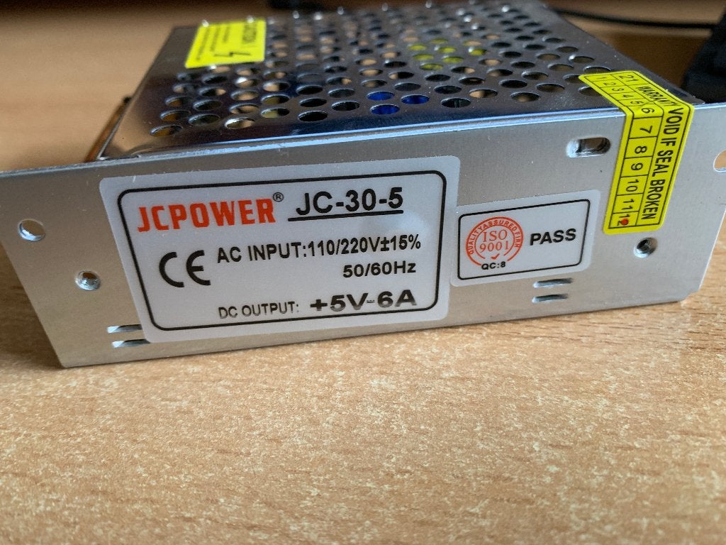 JC Power LED schakelende voeding met constante spanning, Hobby en Vrije tijd, Modeltreinen | H0, Overige merken, Transformator of Voeding