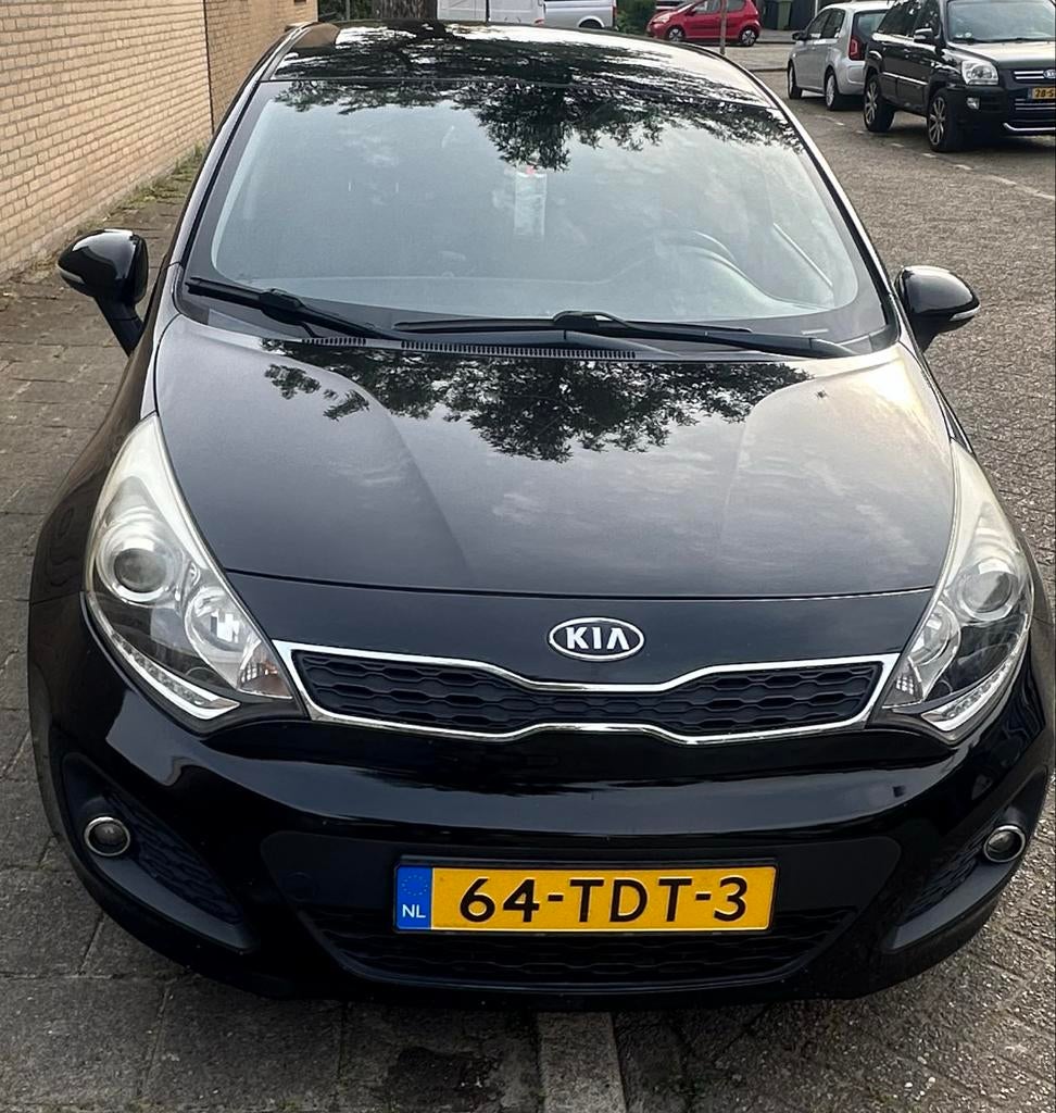 Kia Rio 1.2 I 5DRS 2012 Zwart, Auto's, Kia, 450 kg, 40 €/maand, 4 cilinders, Zwart