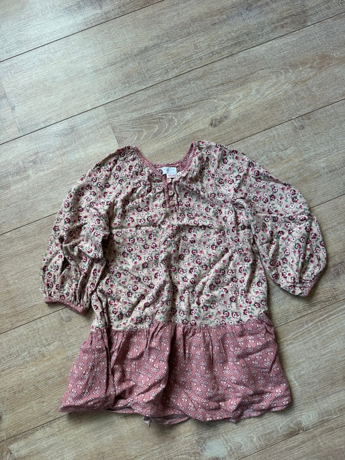 Zara bloemenjurkje/tuniekje 4-5 jaar, Ophalen of Verzenden, Zo goed als nieuw, Meisje, Jurk of Rok