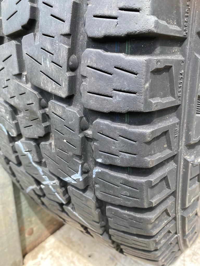 2 Terreinbanden 265/65 R17 voor Toyota Landcruiser, Auto-onderdelen, Banden en Velgen, Gebruikt, 265 mm, 17 inch, Ophalen of Verzenden