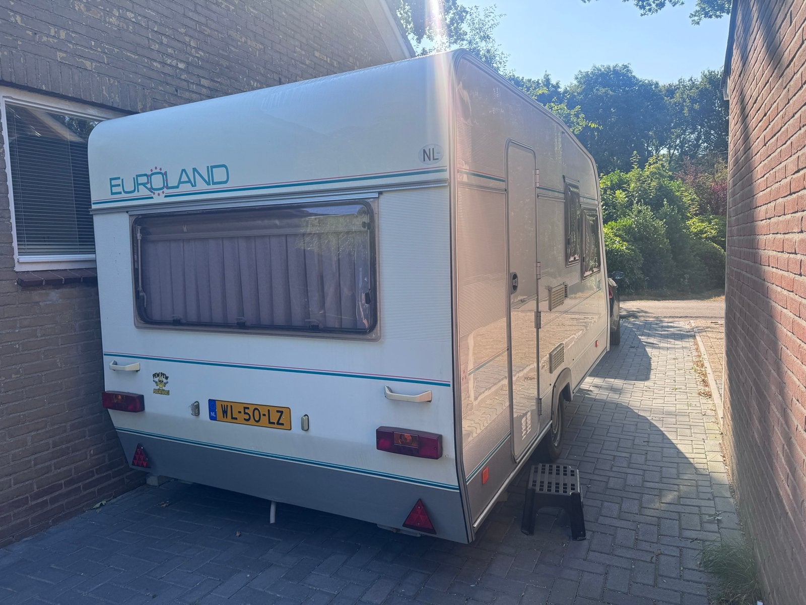 Euroland 400 - Compleet uitgeruste caravan, zo op vakantie!, Caravans en Kamperen, Overige merken, Treinzit, 750 - 1000 kg, Particulier