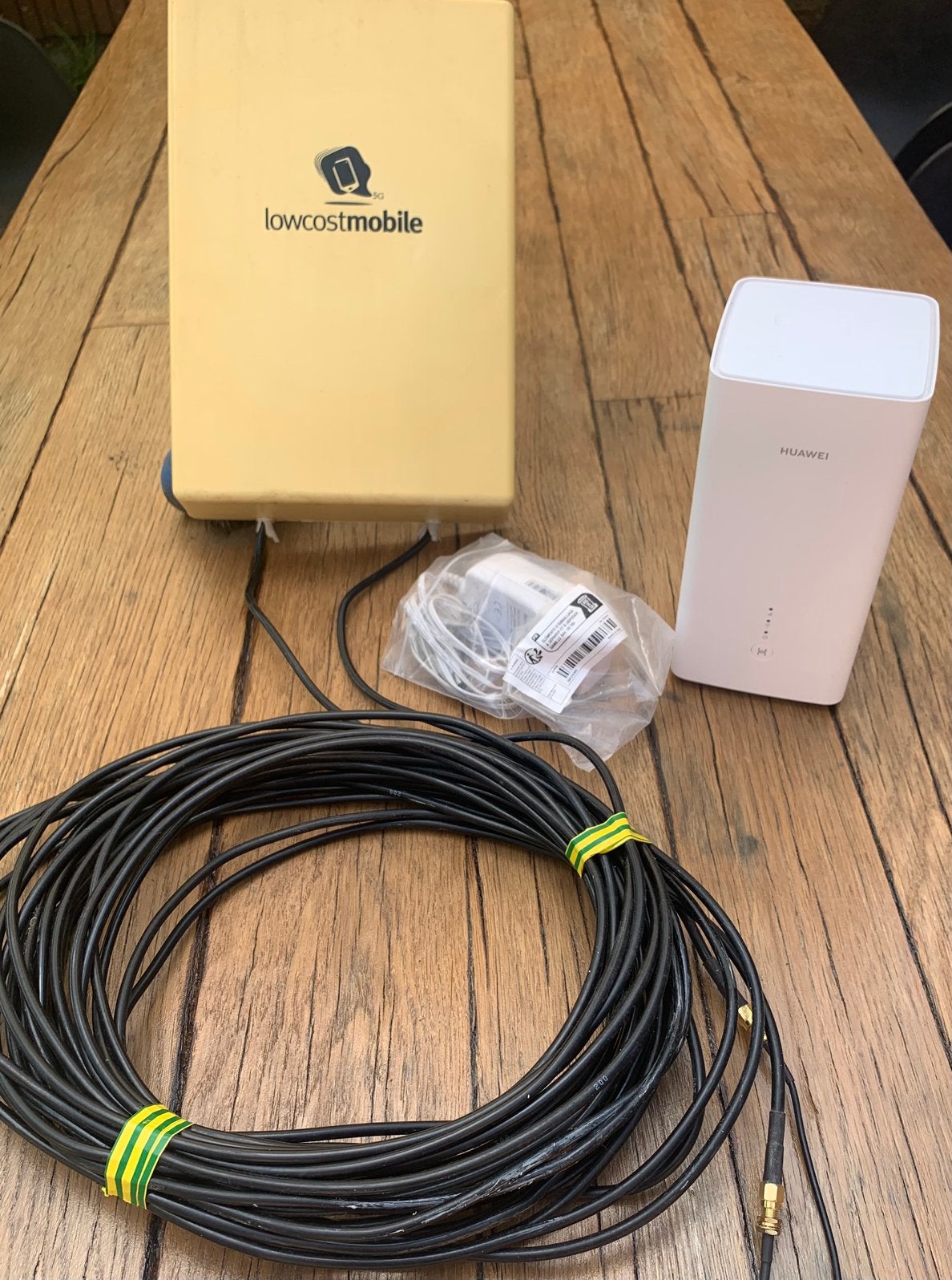 Huawei B628-265 4G Router met Lowcostmobile Antenne, Overige modellen, Geen camera, Ophalen of Verzenden, Zo goed als nieuw
