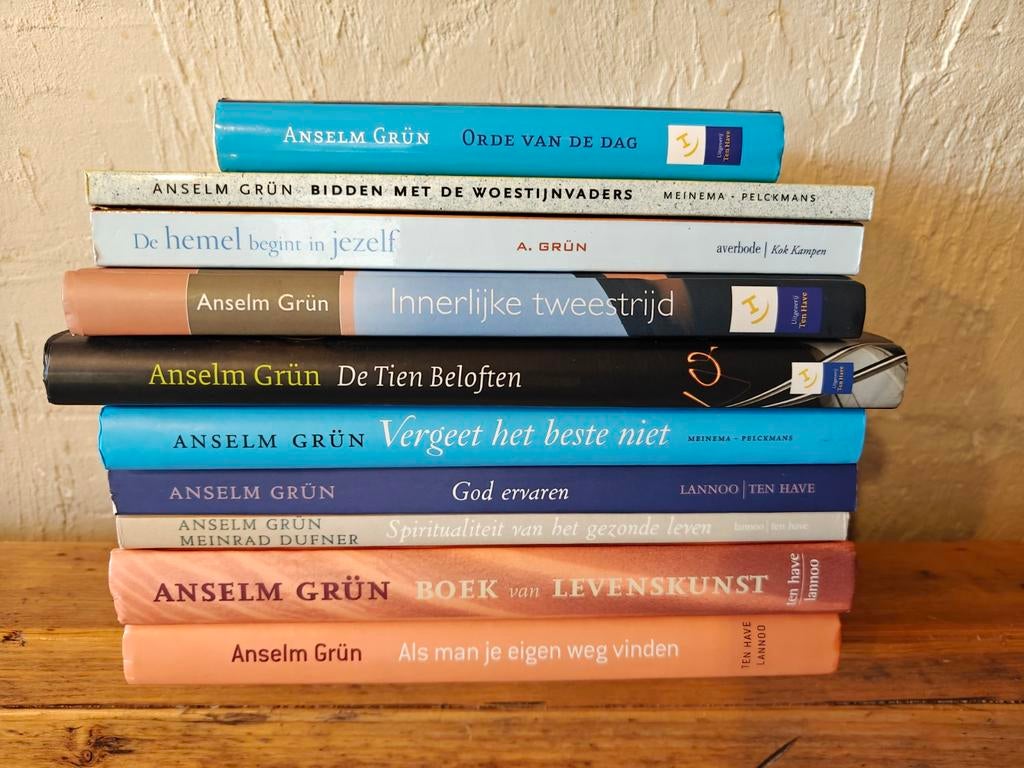 10 boeken van Anselm Grun., Ophalen of Verzenden, Zo goed als nieuw