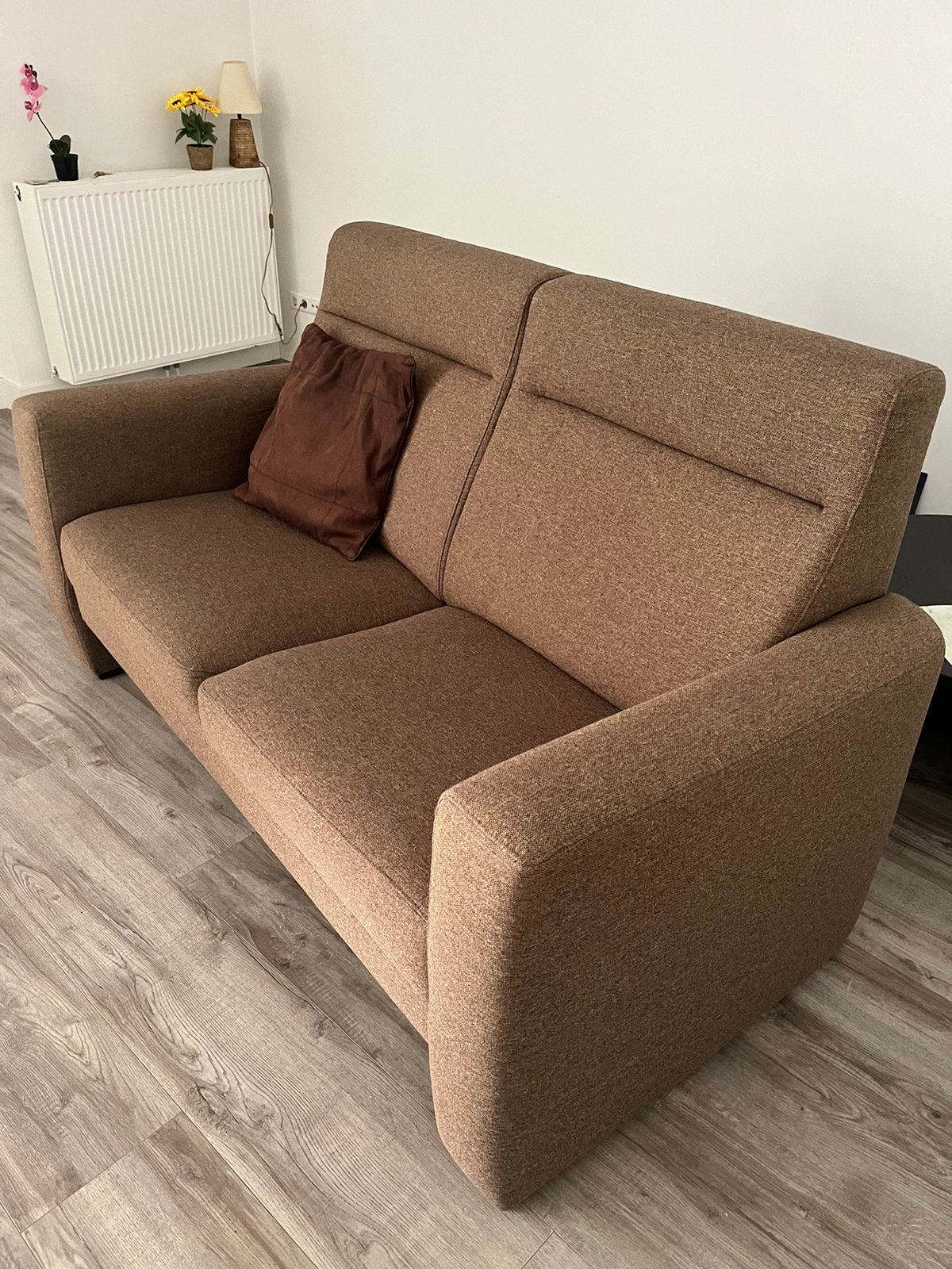 Comfortabele bruine tweezitsbank - Zo goed als nieuw, 150 tot 200 cm, Tweepersoons, 75 tot 100 cm, Ophalen of Verzenden