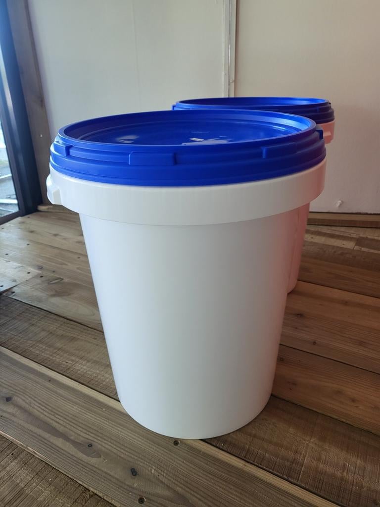 Voerton 33 liter inhoud, Dieren en Toebehoren, Ophalen of Verzenden