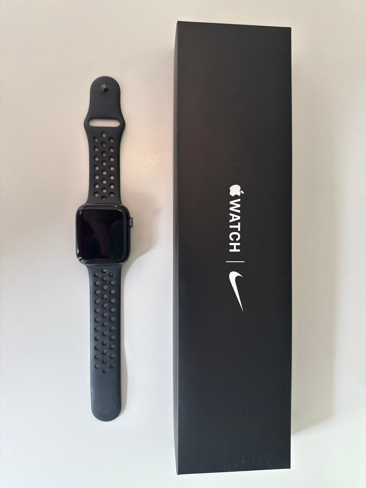 Apple Watch SE (1e gen) Space Grey 44 mm, Sieraden, Tassen en Uiterlijk, Smartwatches, Gebruikt, Zwart, IOS, Ophalen of Verzenden