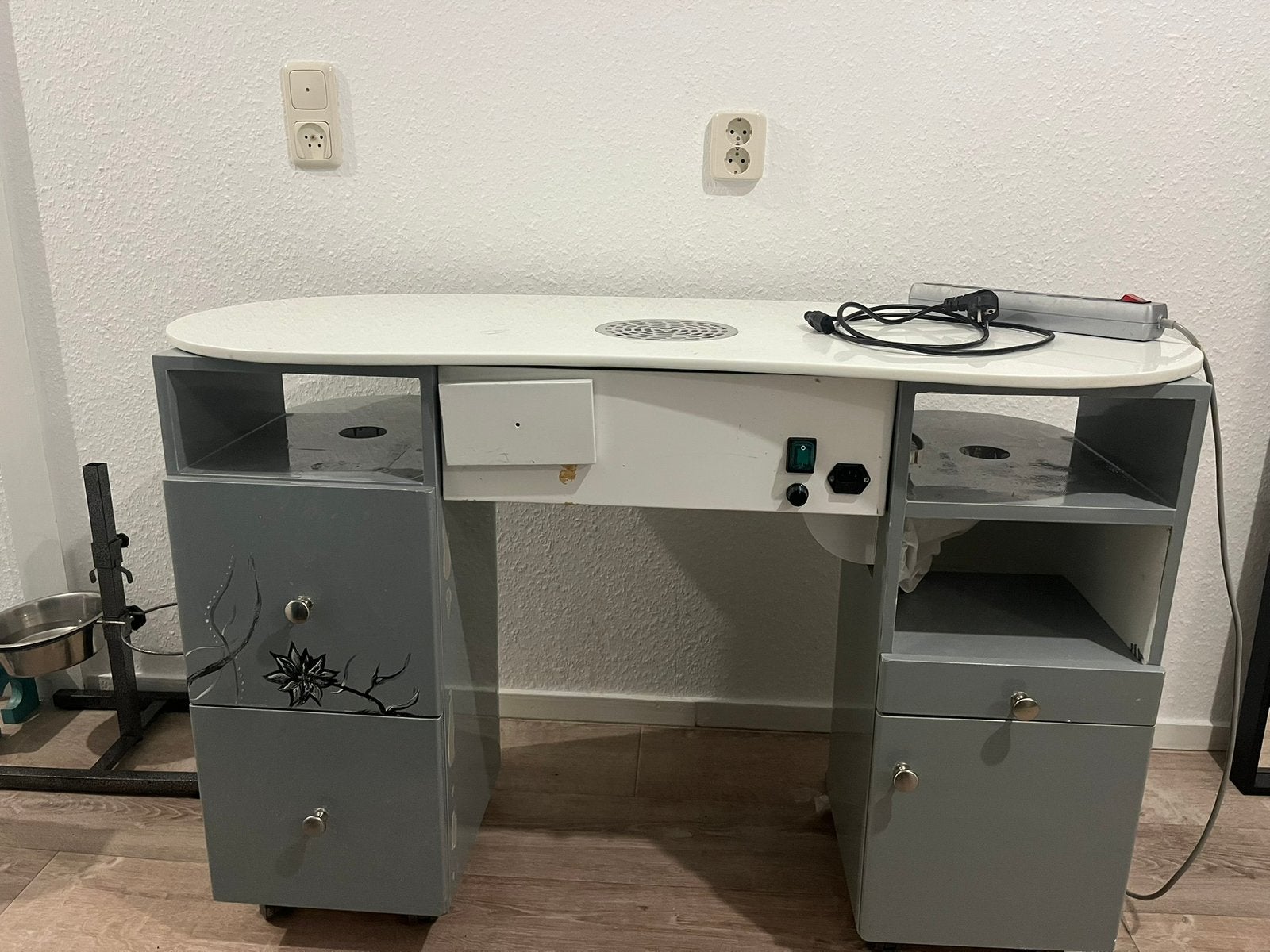 Nagel tafel, Ophalen, Gebruikt
