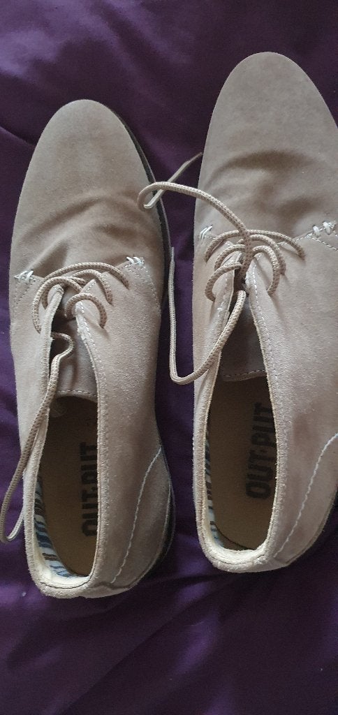 heren veterschoenen suede mt 44 nieuw, Nieuw, Ophalen of Verzenden, Veterschoenen, Overige kleuren