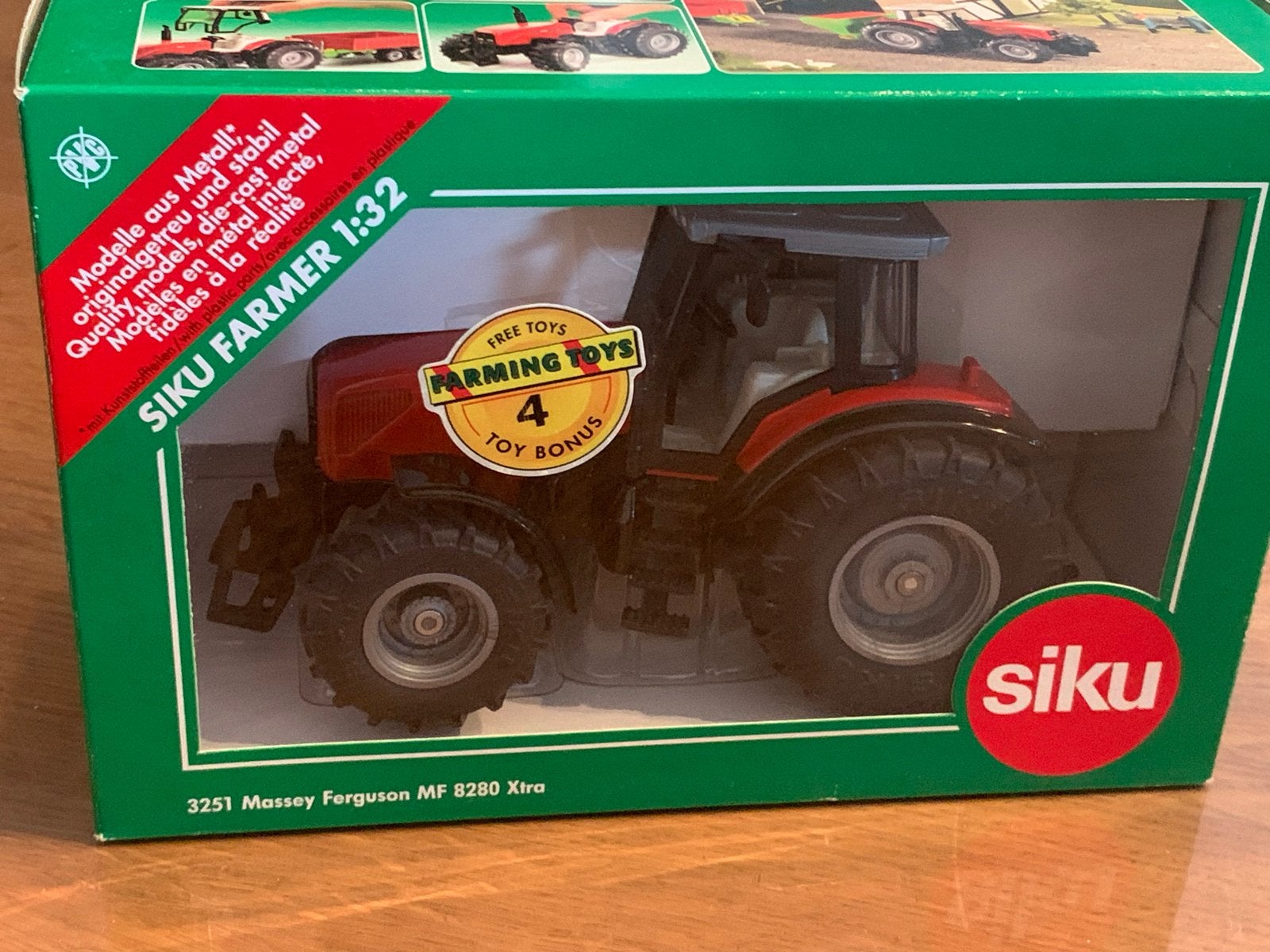 Siku Farmer 1:32 Massey Ferguson MF 8280 Xtra Tractor, Ophalen of Verzenden, Nieuw, Tractor of Landbouw, SIKU