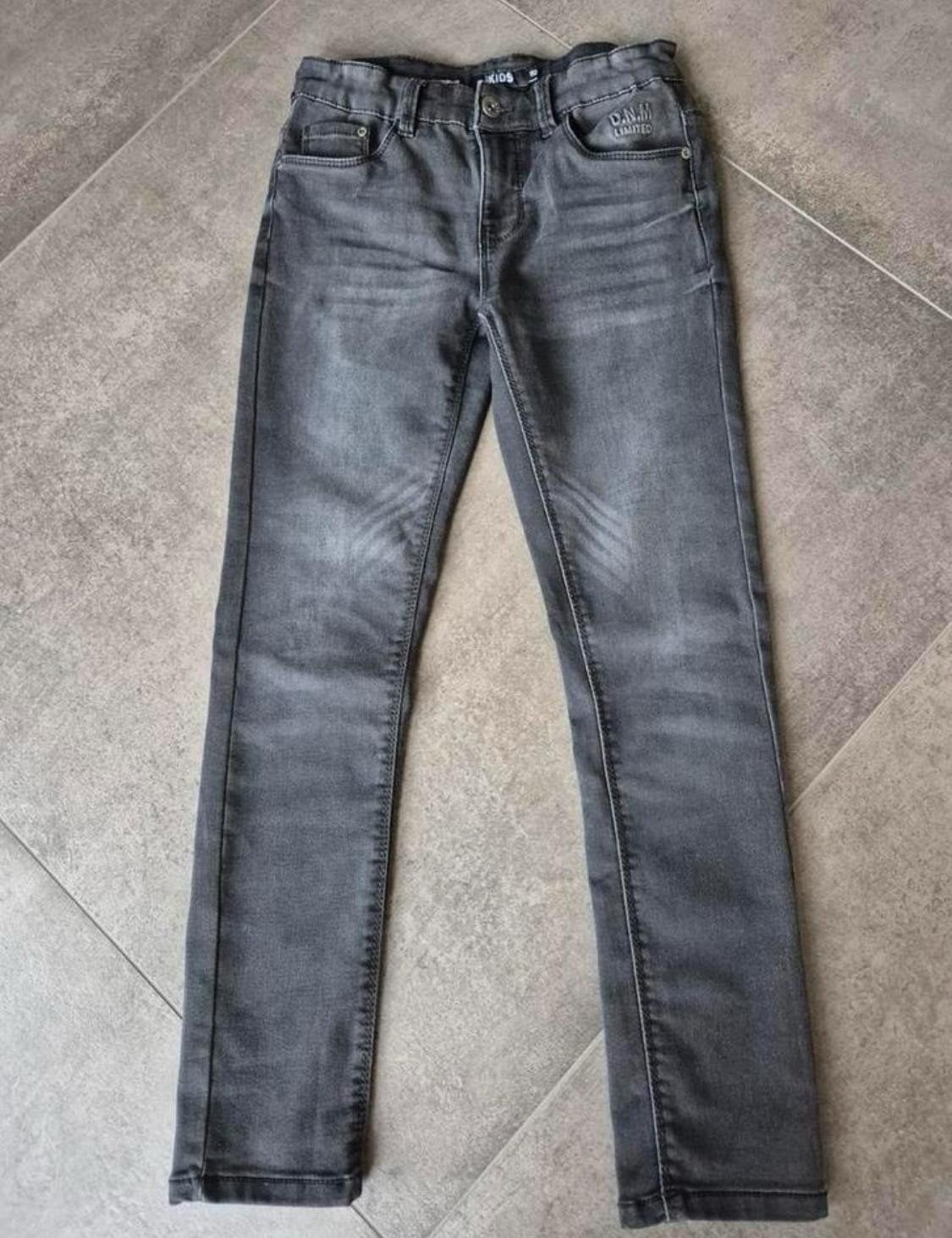 NIEUWE zwarte jeans maat 152 (skinny fit), Kinderen en Baby's, Kinderkleding | Maat 152, Broek, Terstal, Nieuw, Ophalen of Verzenden