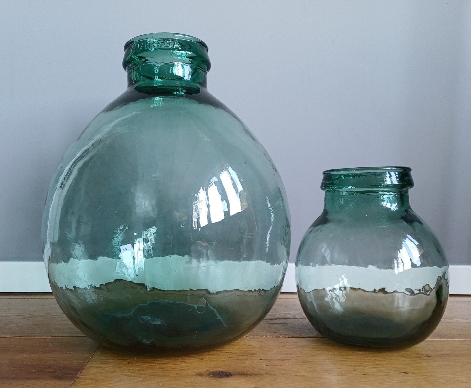 Grote Vintage Viresa Bolvaas Gistfles met Gratis Kleine Vaas, Ophalen
