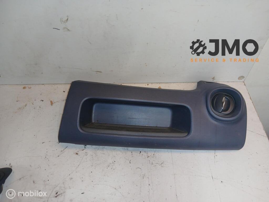Dashboard deel Rechts  Opel Vivaro 1.6 CDTI 2014-2022, Auto-onderdelen, Dashboard en Schakelaars, Opel, Gebruikt, Ophalen of Verzenden