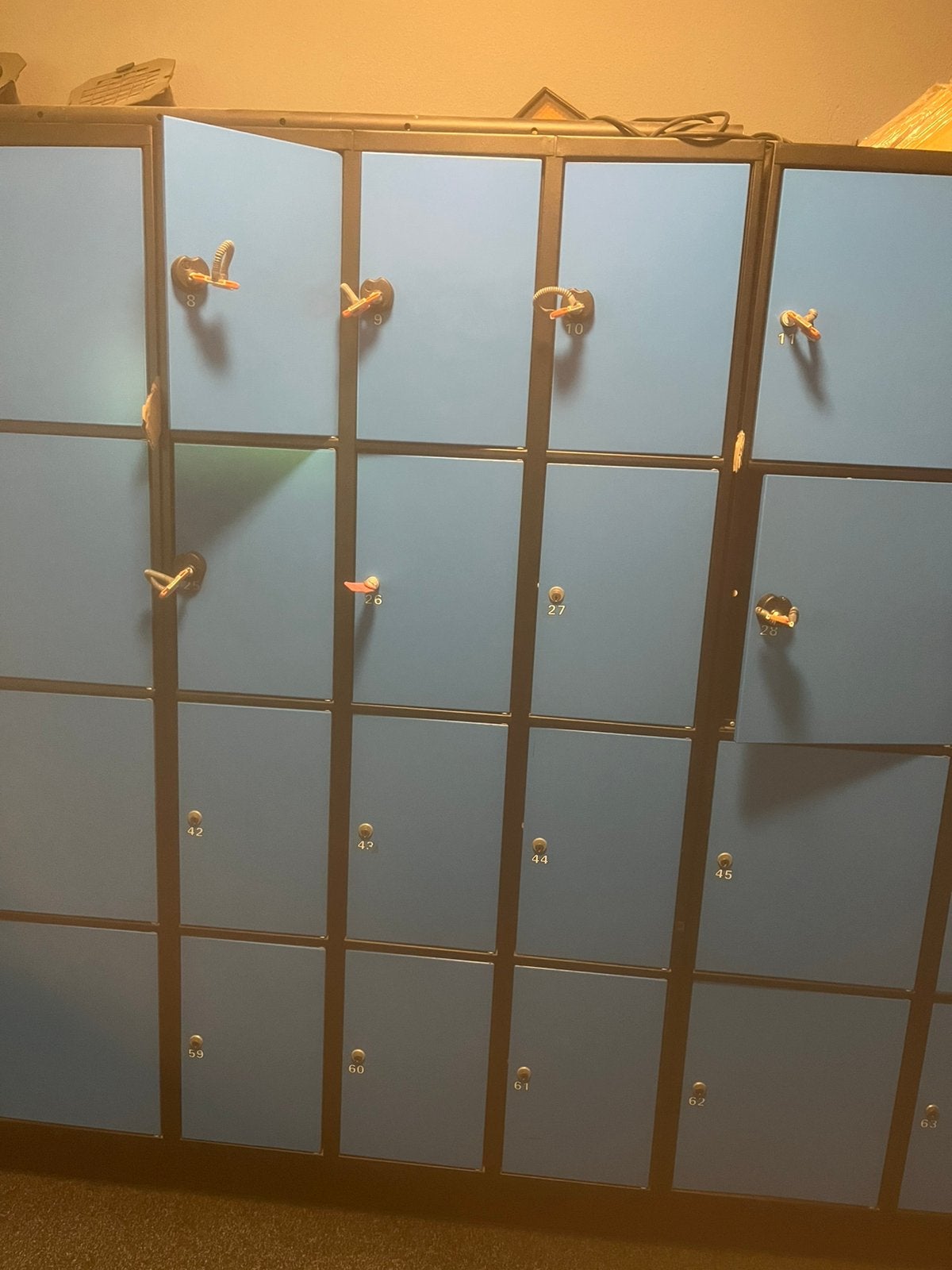 Lockers, Ophalen, Zo goed als nieuw