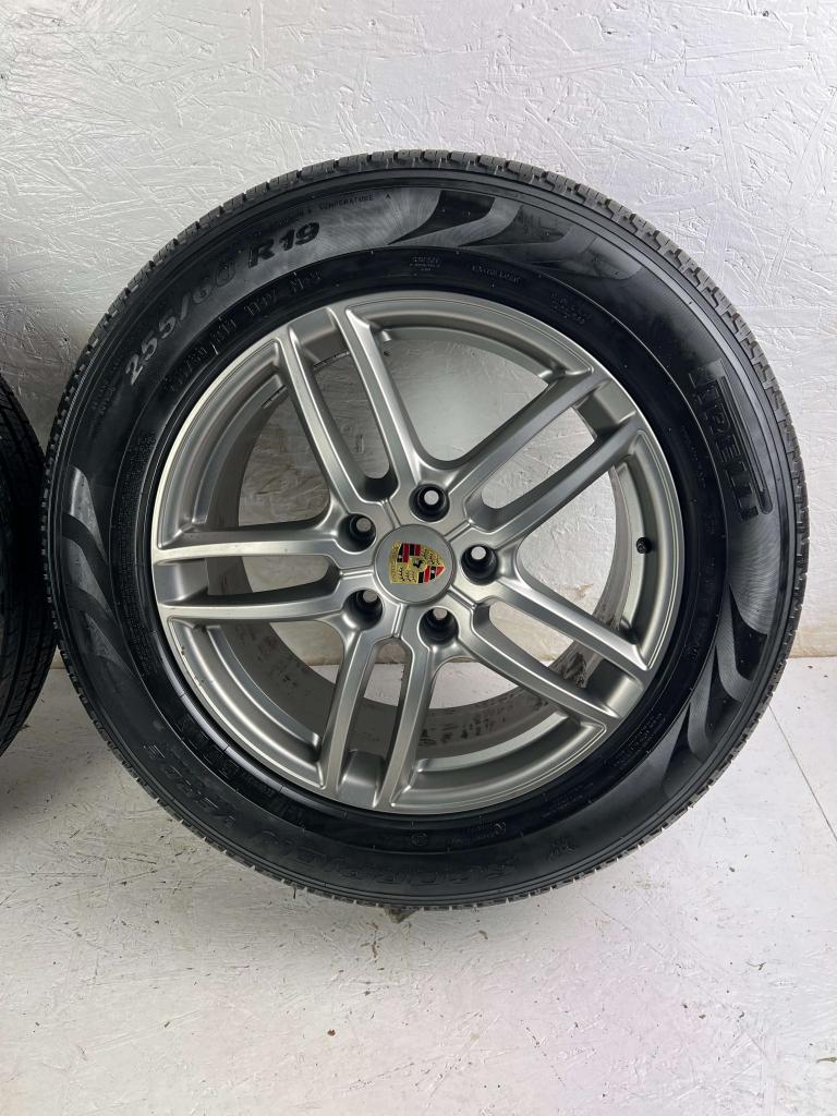 Originele Porsche Cayenne 958 velgen 19" 5x130 all-season, Auto-onderdelen, Banden en Velgen, Gebruikt, 255 mm, Banden en Velgen