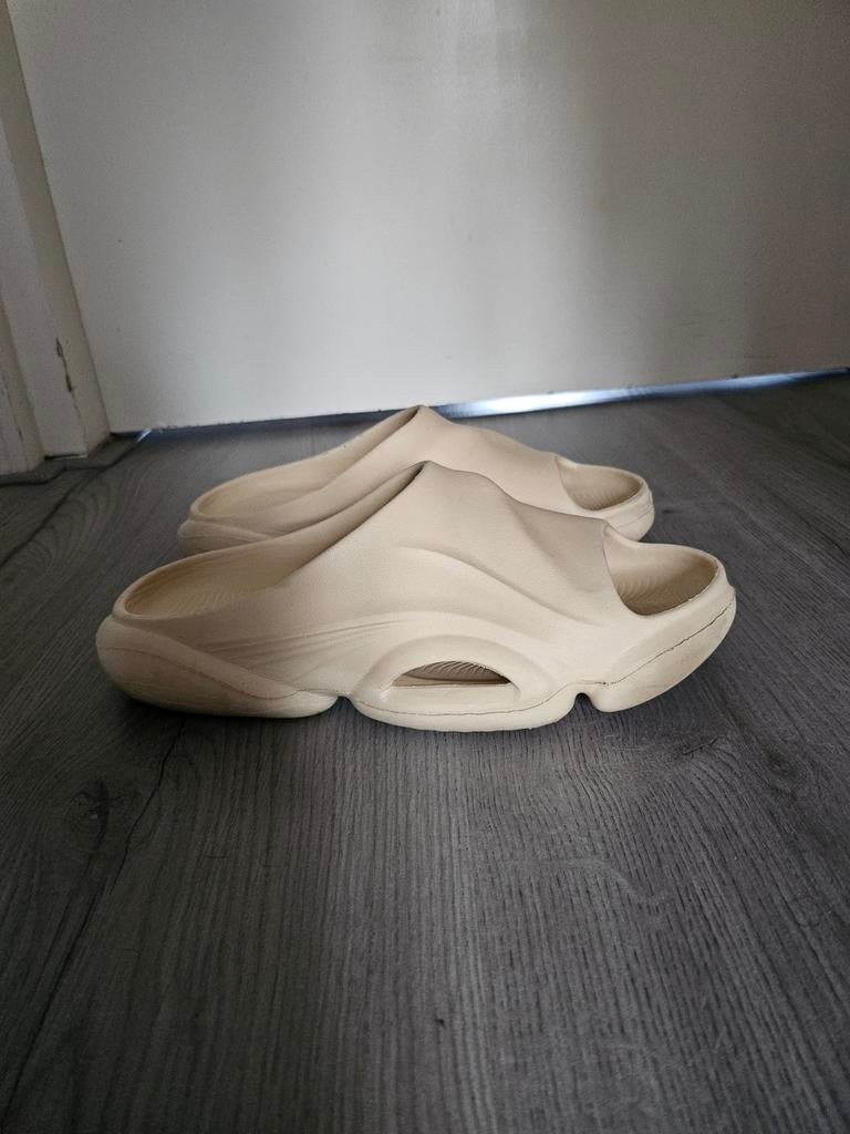Yeezy slides, Ophalen of Verzenden
