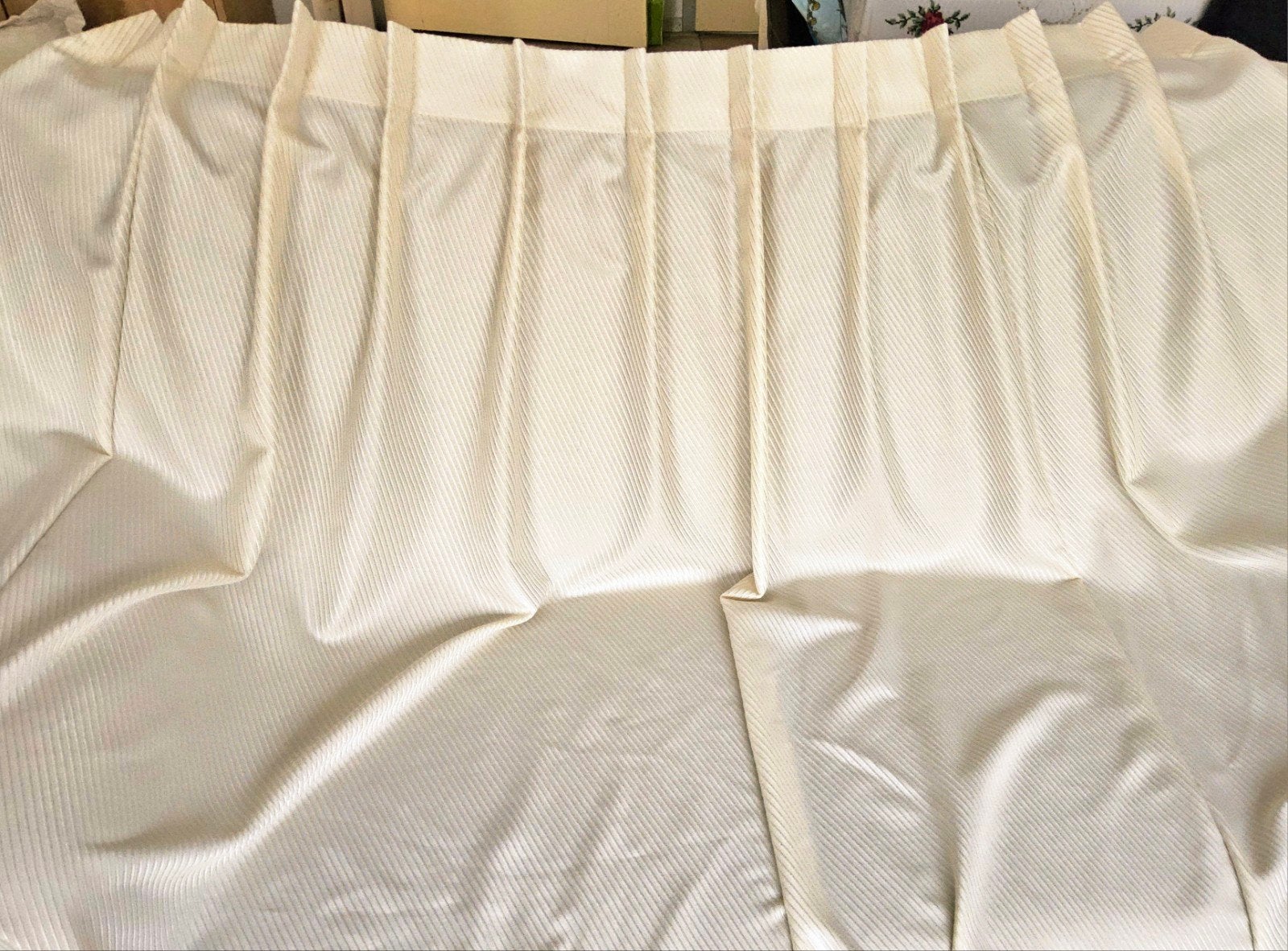 1 Creme Artimo overgordijn van 234 cm hoog en 180 cm breed, Overgordijn, Overige merken, 180 cm, Met haken