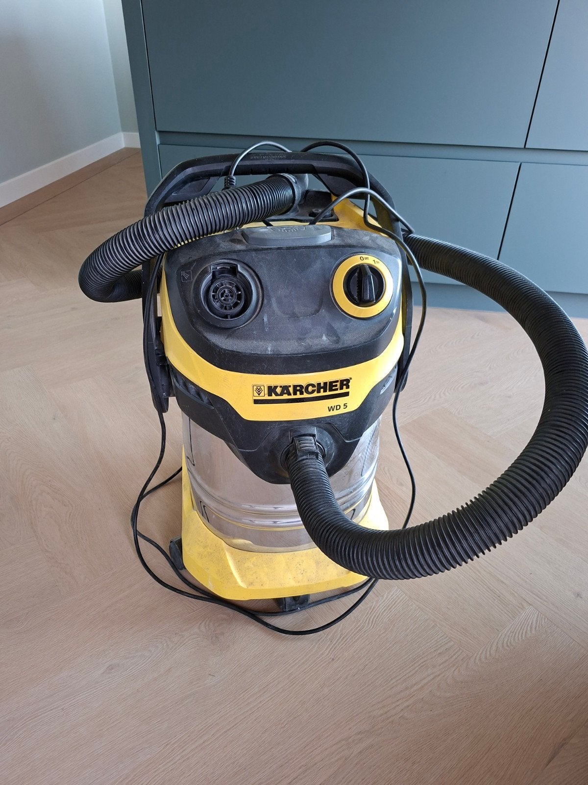 Kärcher WD 5 Industriële stofzuiger, Ophalen, Inclusief accessoires, Gebruikt, Kärcher