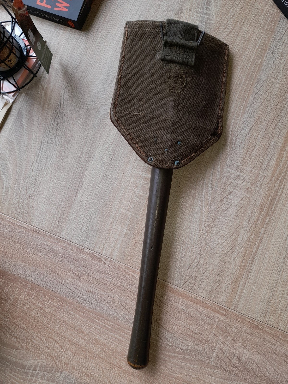 Vintage militaire klapschep met hoes, Ophalen, Overige soorten, Overige gebieden, Overige typen