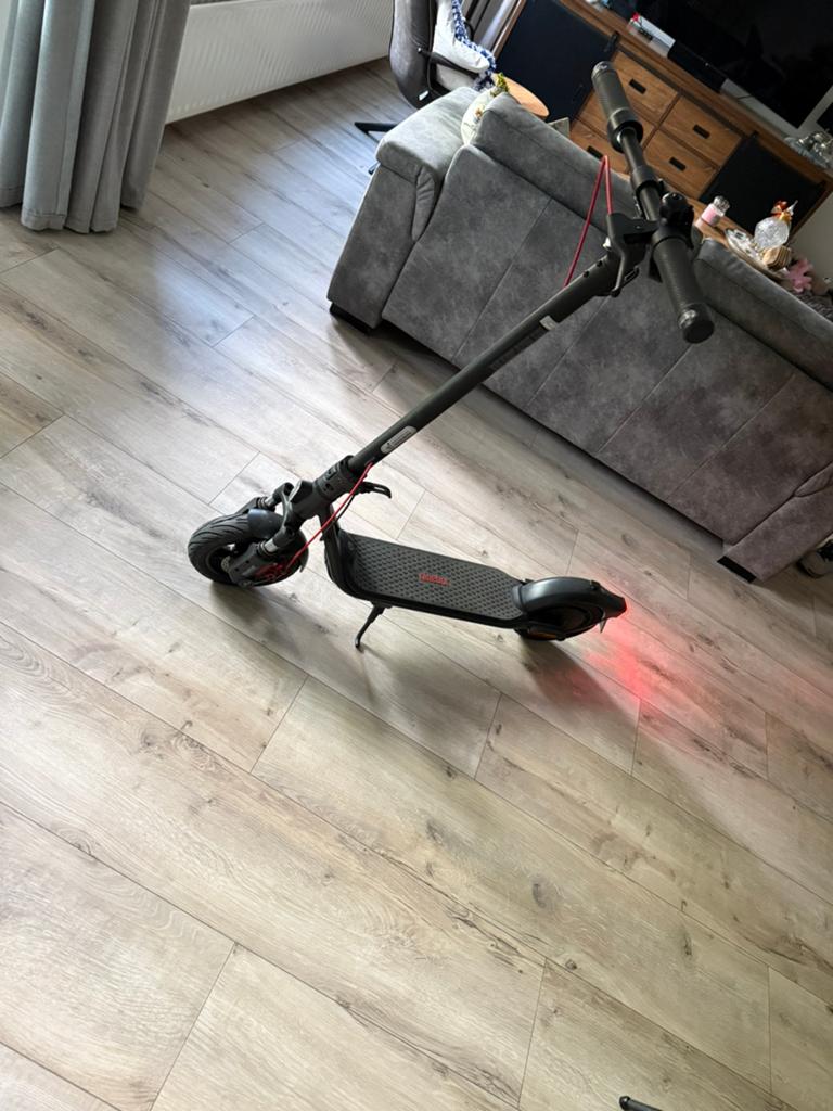 Ninebot Kickscooter f2 pro 2 Elektrische Step, Ophalen, Zo goed als nieuw, Elektrische step (E-scooter)