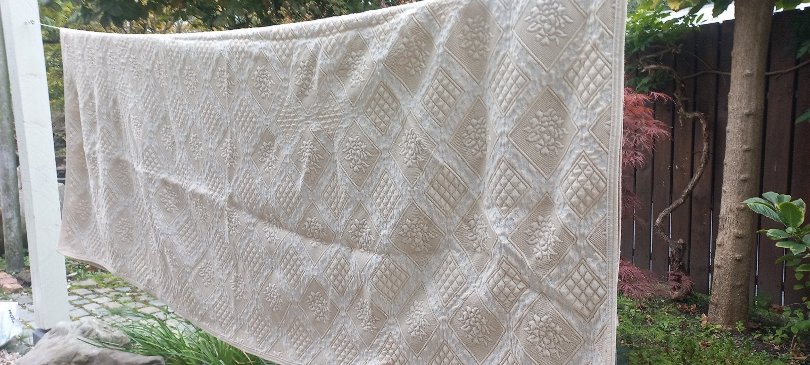 vintage sprei wit / beige omkeerbaar, Huis en Inrichting, Gebruikt, Wit, Overige materialen, Tweepersoons