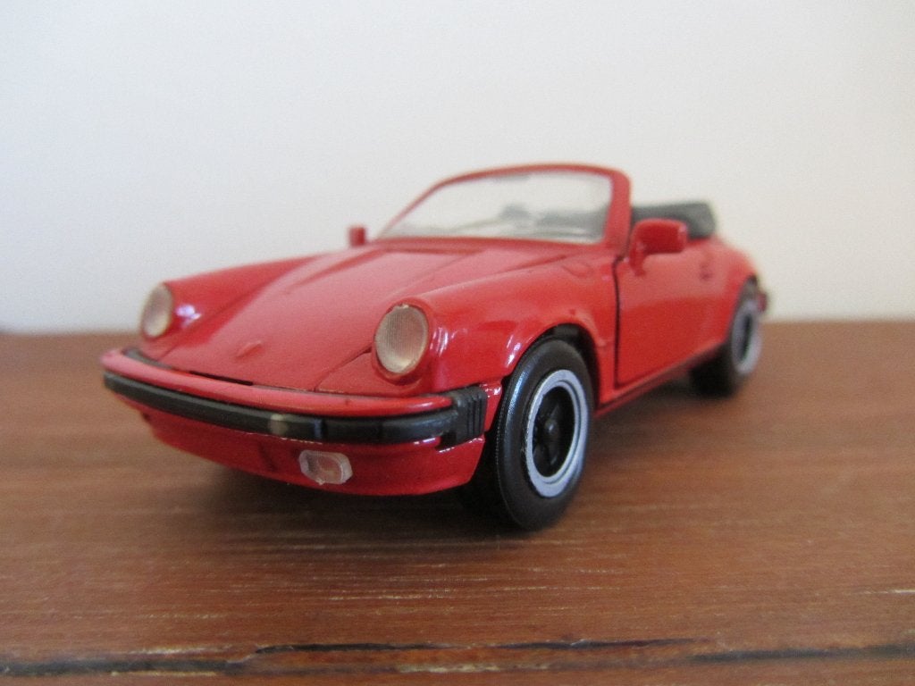 NZG Porsche 911 Cabriolet, Hobby en Vrije tijd, Modelauto's | 1:43, Ophalen of Verzenden, Zo goed als nieuw, Auto, Overige merken