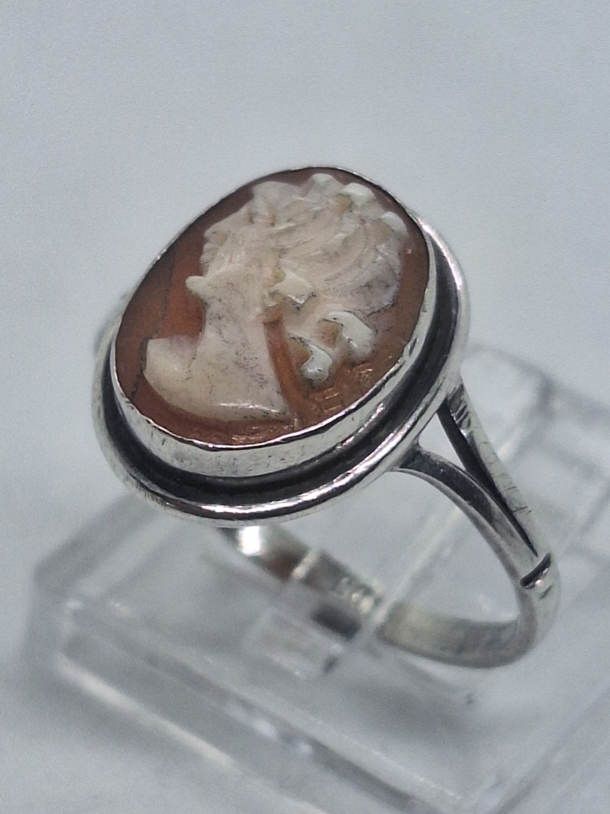 Antieke 800 Zilveren Camee Ring Maat 18, Gebruikt, Ophalen of Verzenden, 17 tot 18, Dame