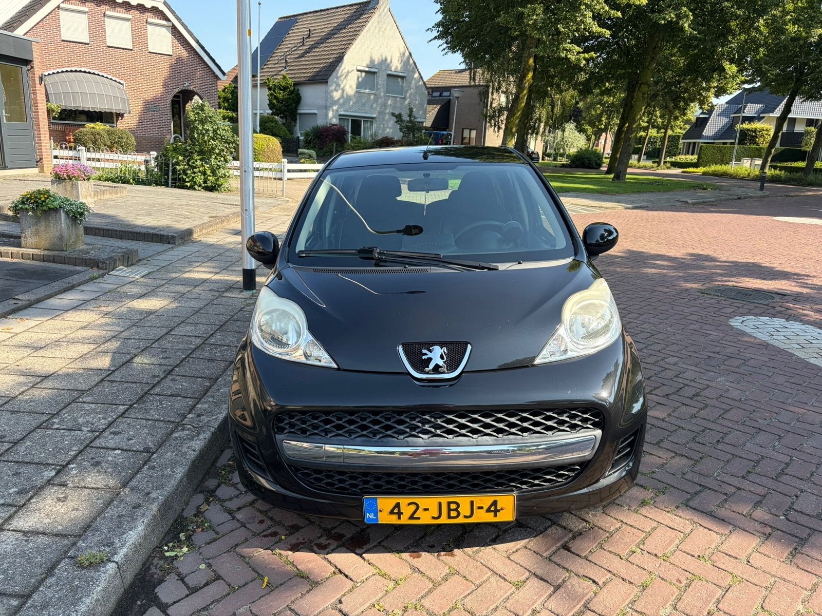 Peugeot 107 1.0 5-deurs (2009) Zwart – Zuinig & Betrouwbaar!, Voorwielaandrijving, 4 stoelen, Origineel Nederlands, Handgeschakeld
