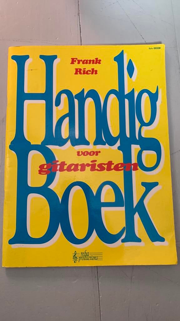 Handig boek voor gitaristen, Muziek en Instrumenten, Ophalen of Verzenden, Zo goed als nieuw, Les of Cursus, Populair