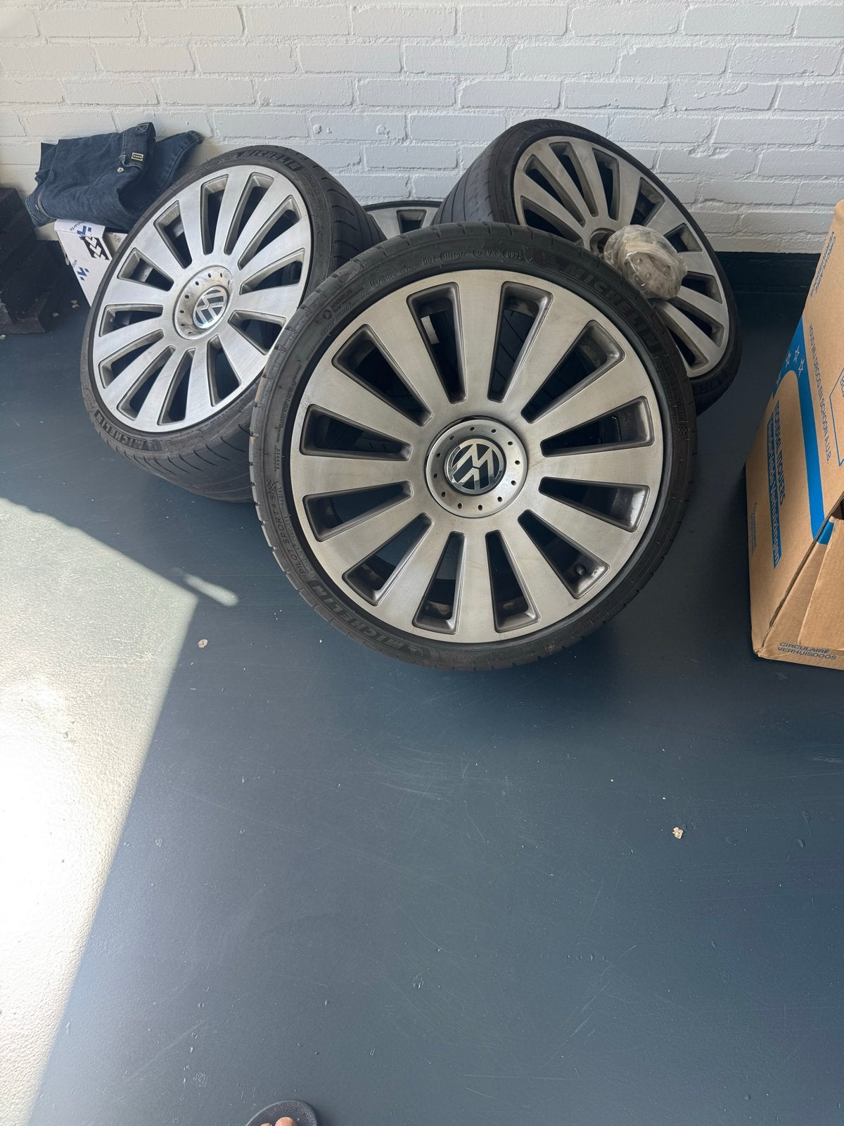 4 Volkswagen velgen 19 inch met Michelin banden, 19 inch, Gebruikt, Banden en Velgen, Ophalen of Verzenden