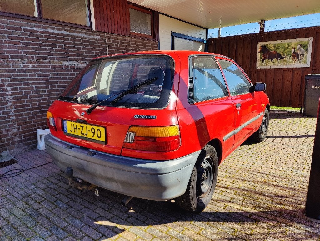 Toyota Starlet 1.3 | 1994 | Trekhaak, Auto's, Toyota, Voorwielaandrijving, Stof, 777 kg, 4 cilinders
