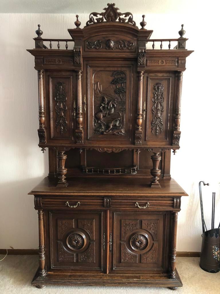 Antieke houten kast met houtsnijwerk, Antiek en Kunst, Antiek | Meubels | Kasten, Ophalen of Verzenden