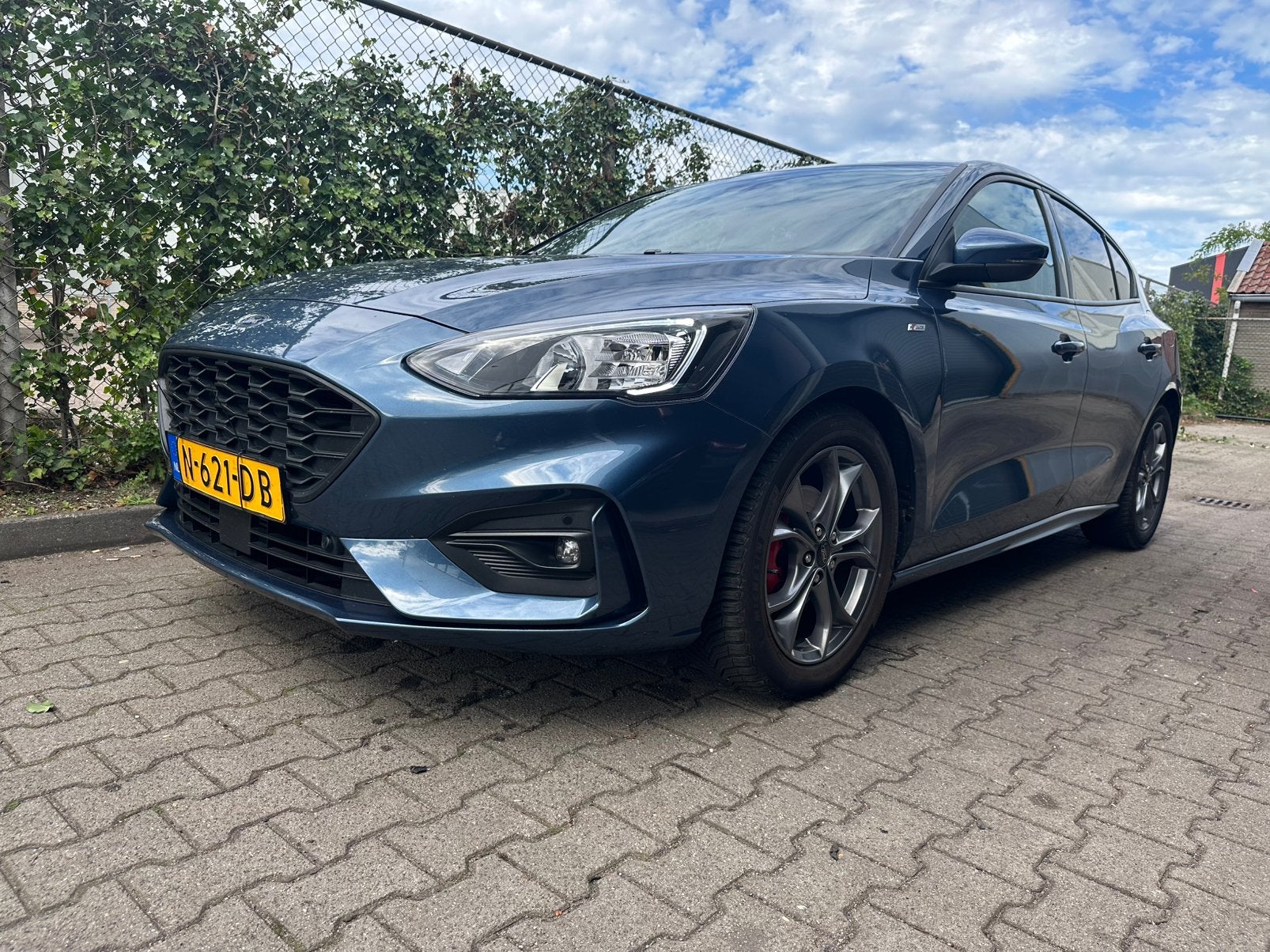 Ford Focus 1.0 Ecoboost Hybrid125pk 2021 incl btw1e eigenaar, Dealer onderhouden, Stof, 1277 kg, Met garantie (alle)