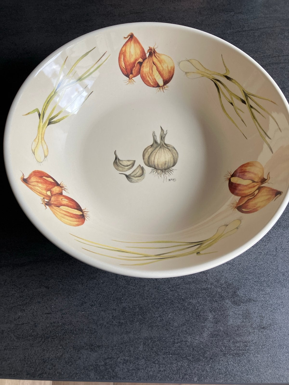 Grote schaal met fruit- en groenteopdruk., Ophalen, Gebruikt, Porselein of Keramiek, Schaal