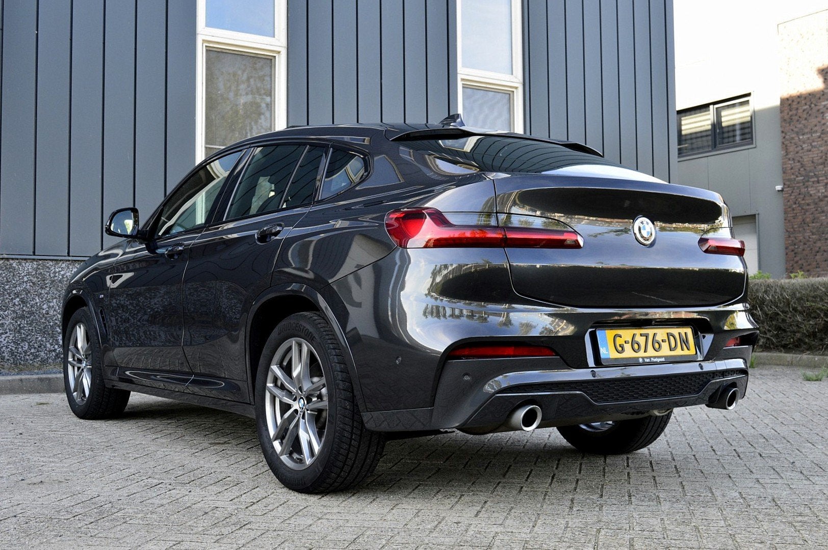 BMW X4 xDrive20i M Sport Rijklaarprijs-Garantie Panorama dak, Automaat, Gebruikt, 4 cilinders, Bedrijf