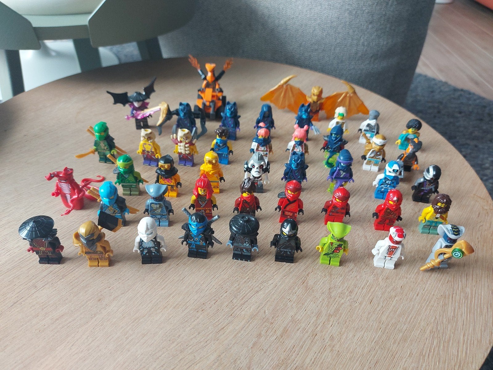 hoopje aan lego ninjago minifiguren, Ophalen, Lego, Zo goed als nieuw, Minifiguur