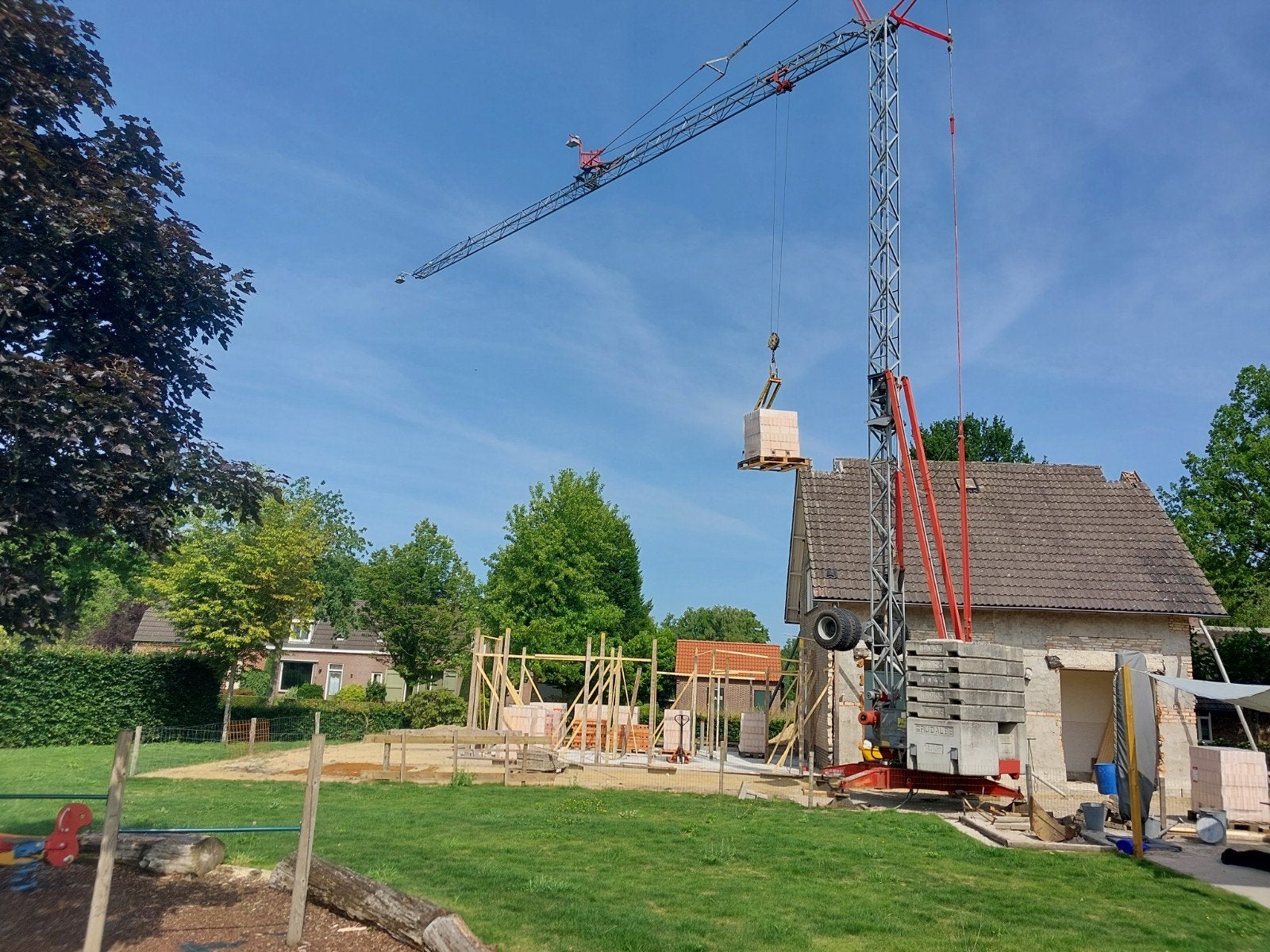 Grudalbe HS211 Bouwkraan, Ophalen