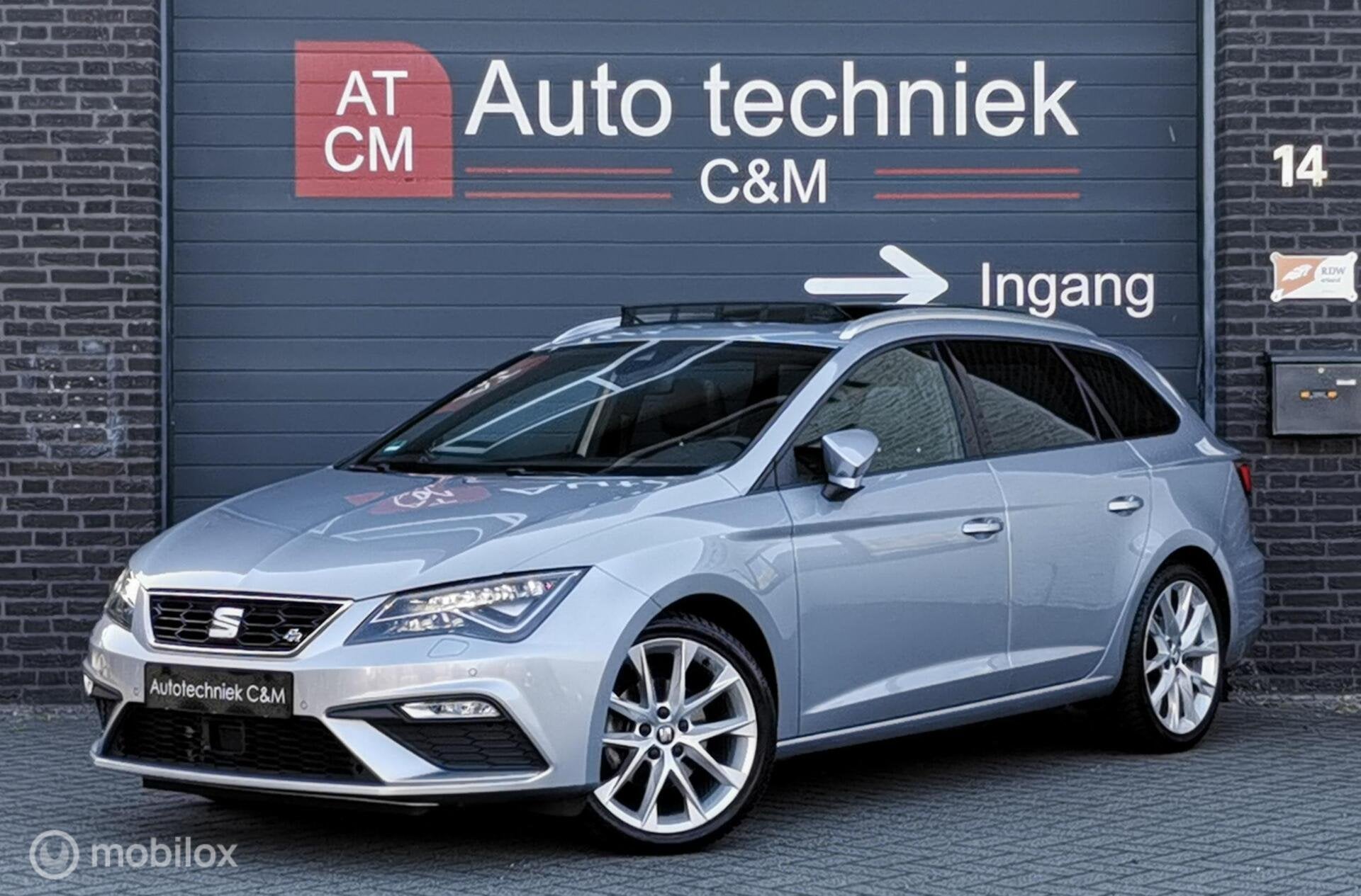 Seat Leon ST 1.5 TSI FR 150PK/DSG/ACC/CAMERA/VIRTUAL/PANO/DC, 1498 cc, Zwart, 4 cilinders, Leon