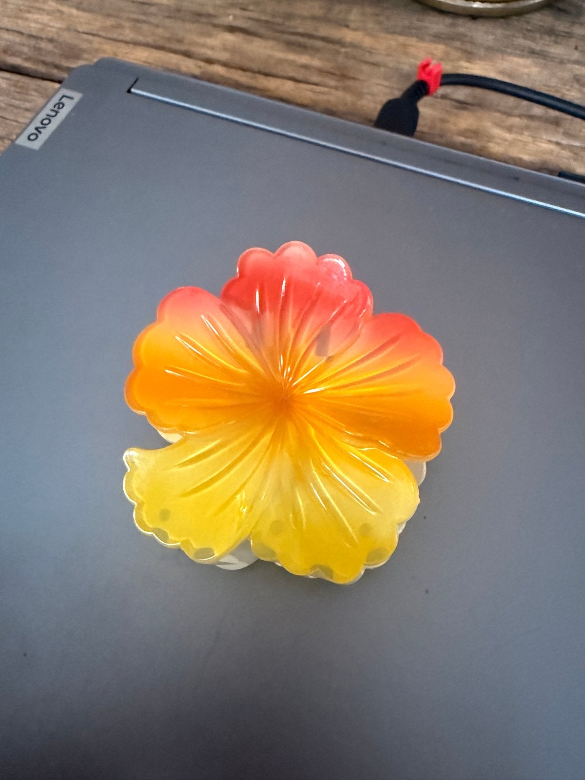 Haarknip in geel, oranje en rood - Bloem design, Ophalen of Verzenden, Zo goed als nieuw, Haarspeld