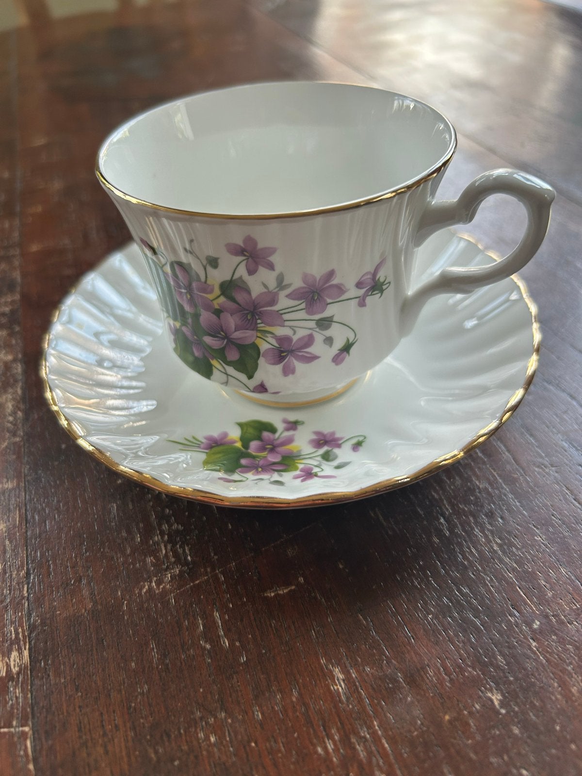 Royal Stafford Bone China Kop en Schotel Viooltjes, Antiek en Kunst, Ophalen of Verzenden