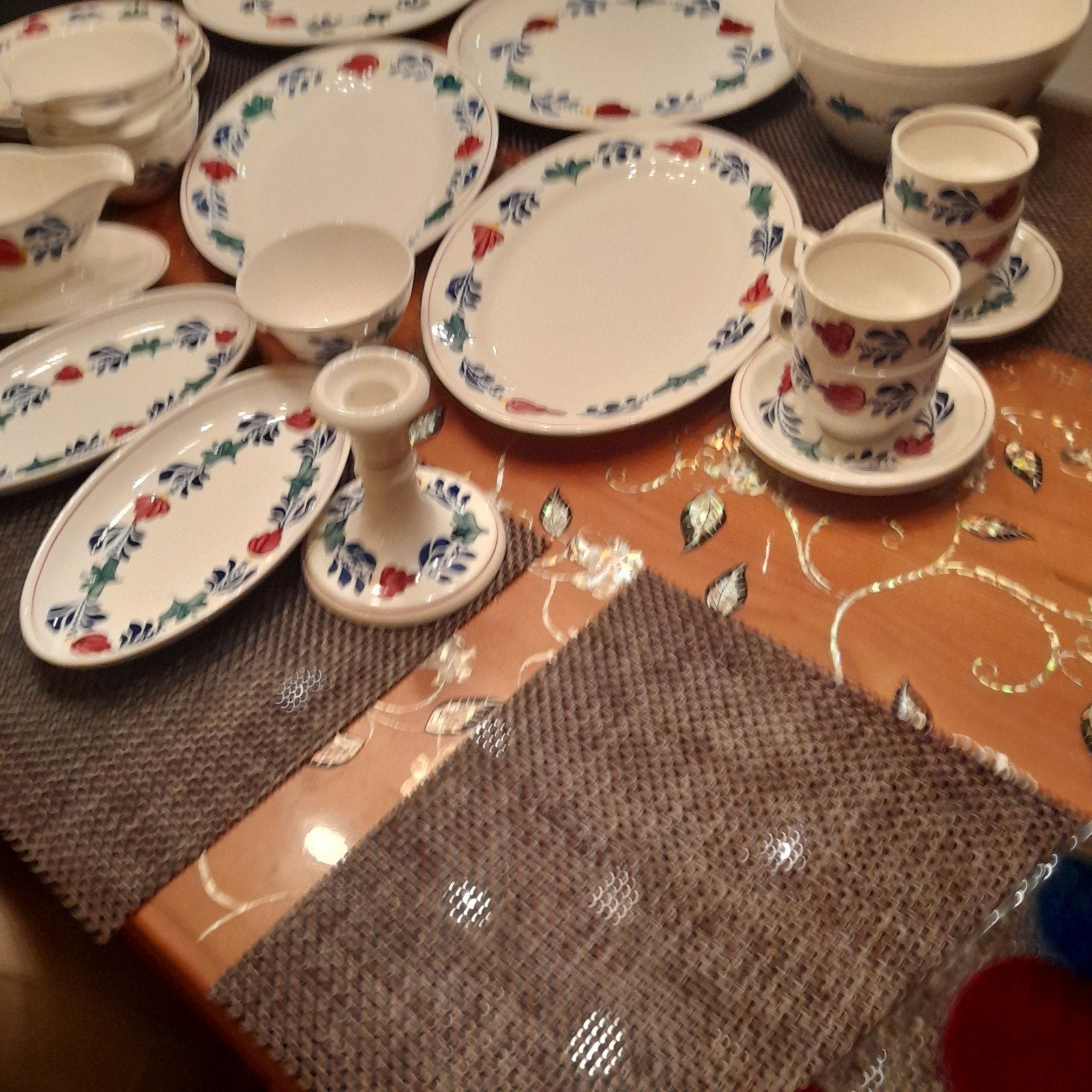 Groot Boerenbont servies - Compleet en in goede staat, Keramiek, Landelijk/Boerenbont, Ophalen of Verzenden, Zo goed als nieuw