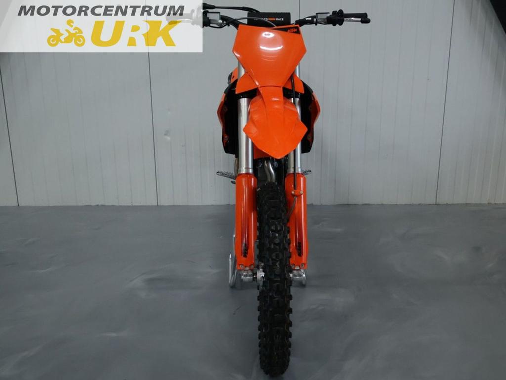 KTM 450 SX-F (bj 2025), Motoren, 450 cc, 2 cilinders, KTM, Bedrijf