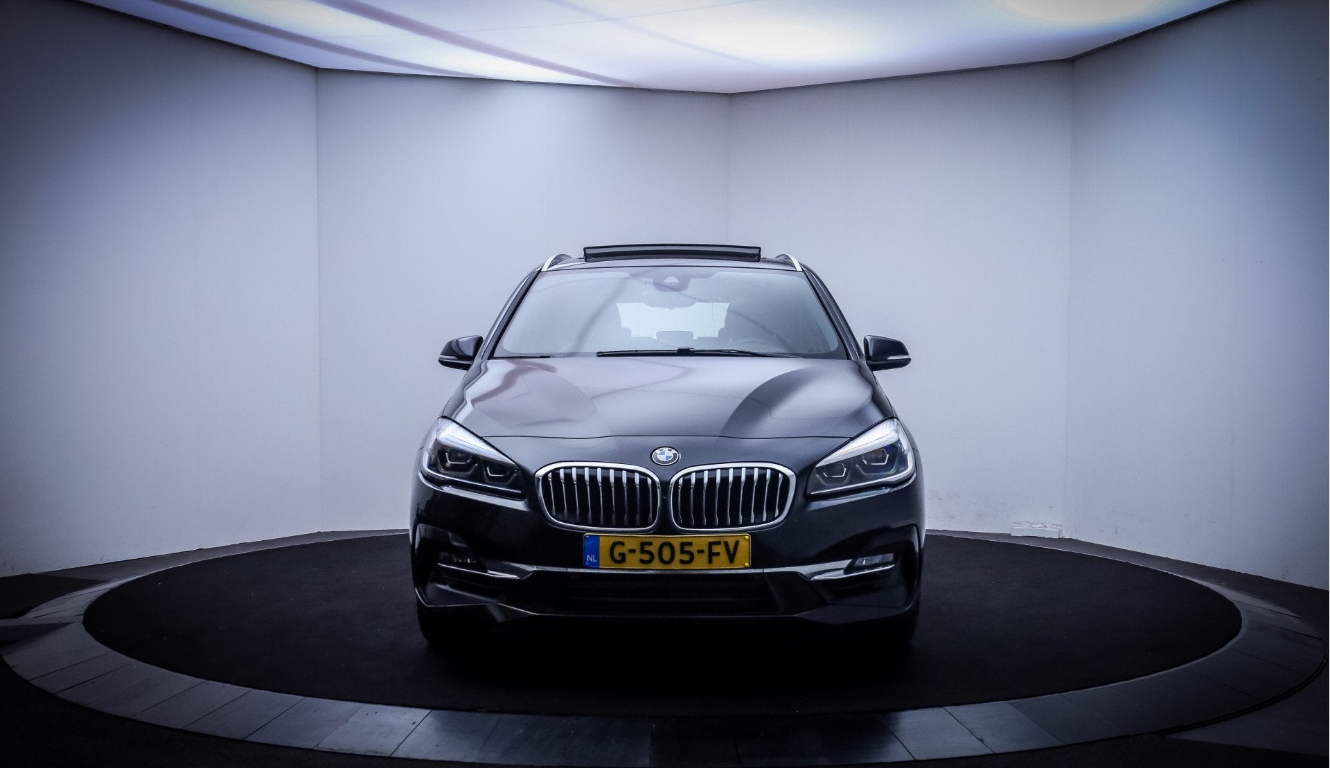 BMW 2 Serie Active Tourer 218iA High Executive AFGEKOCHT BMW, Dealer onderhouden, Gebruikt, Zwart, Bedrijf