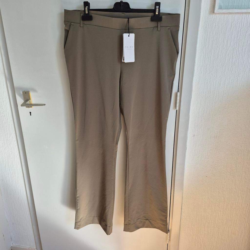 Nieuwe Enjoy dames groene broek maat 44, Maat 42/44 (L), Enjoy, Nieuw, Ophalen of Verzenden