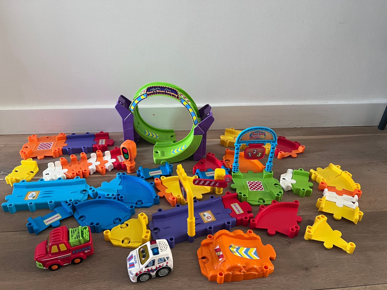 Vtech toet toet wegdelen combi deluxe set + extra’s, Ophalen, Zo goed als nieuw, 2 tot 4 jaar