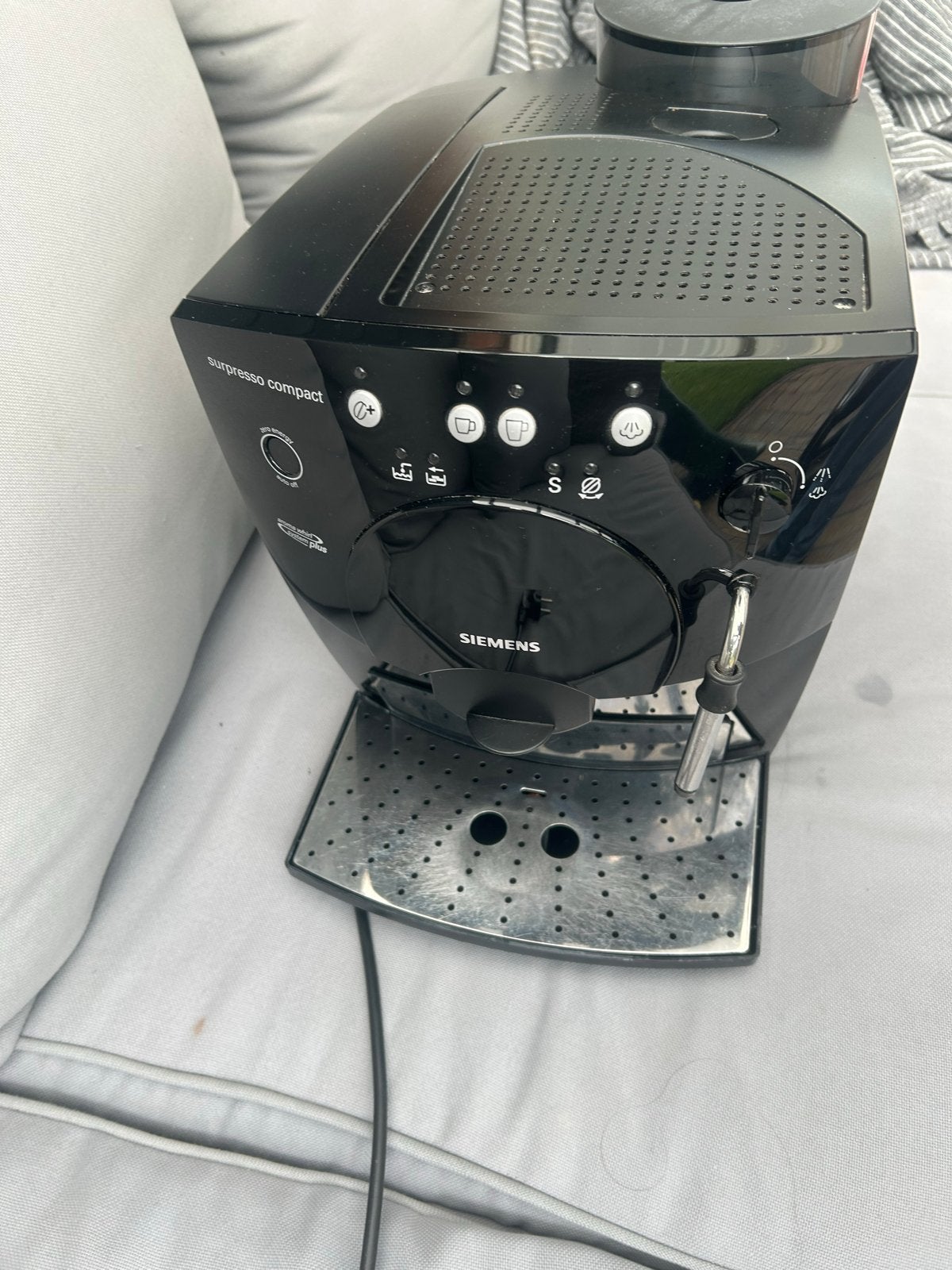 Siemens Surpresso Compact Espresso Apparaat TK53009, Witgoed en Apparatuur, Ophalen, Afneembaar waterreservoir, Gebruikt, Espresso apparaat