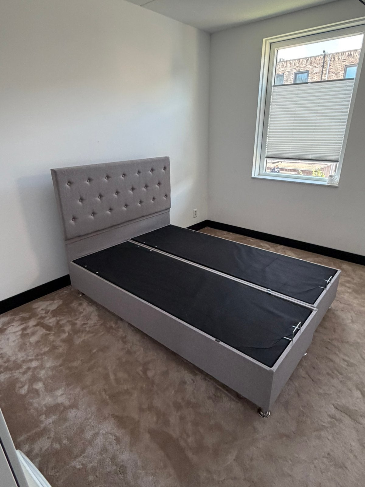 Bed 1.40 m bij 2.00 m, Ophalen, Gebruikt, Wit, Tweepersoons