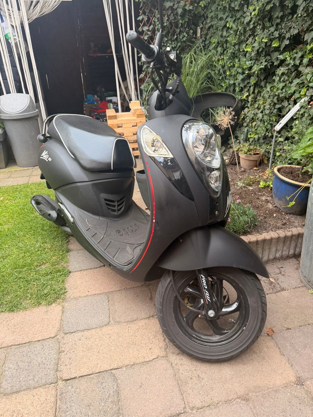 Sym Mio 50 brom 2017, Fietsen en Brommers, Scooters | SYM, Ophalen of Verzenden, Zo goed als nieuw, Benzine, Mio