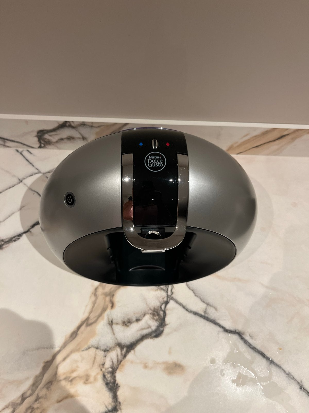 Nescafé Dolce Gusto koffiemachines (2 stuks), Ophalen, Koffiepads en cups, Gebruikt, Koffiemachine